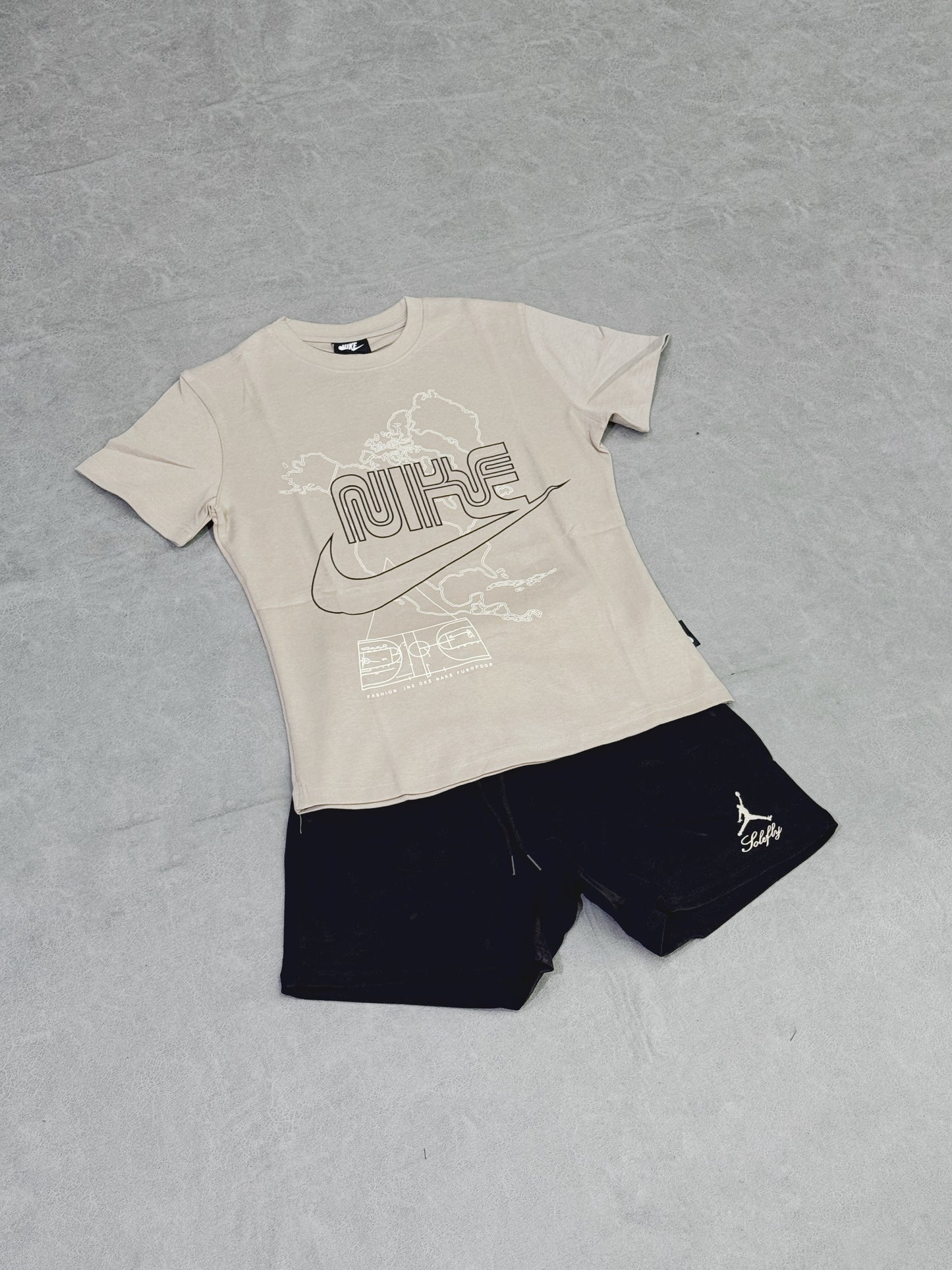 NIKE BEIGE MAPA